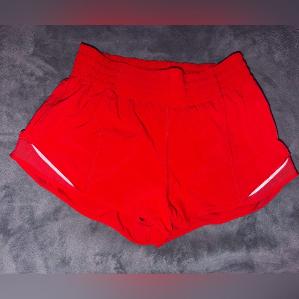 Lululemon Hotty Hot High-Rise HR Lined Short Lulu Red 2.5” 8